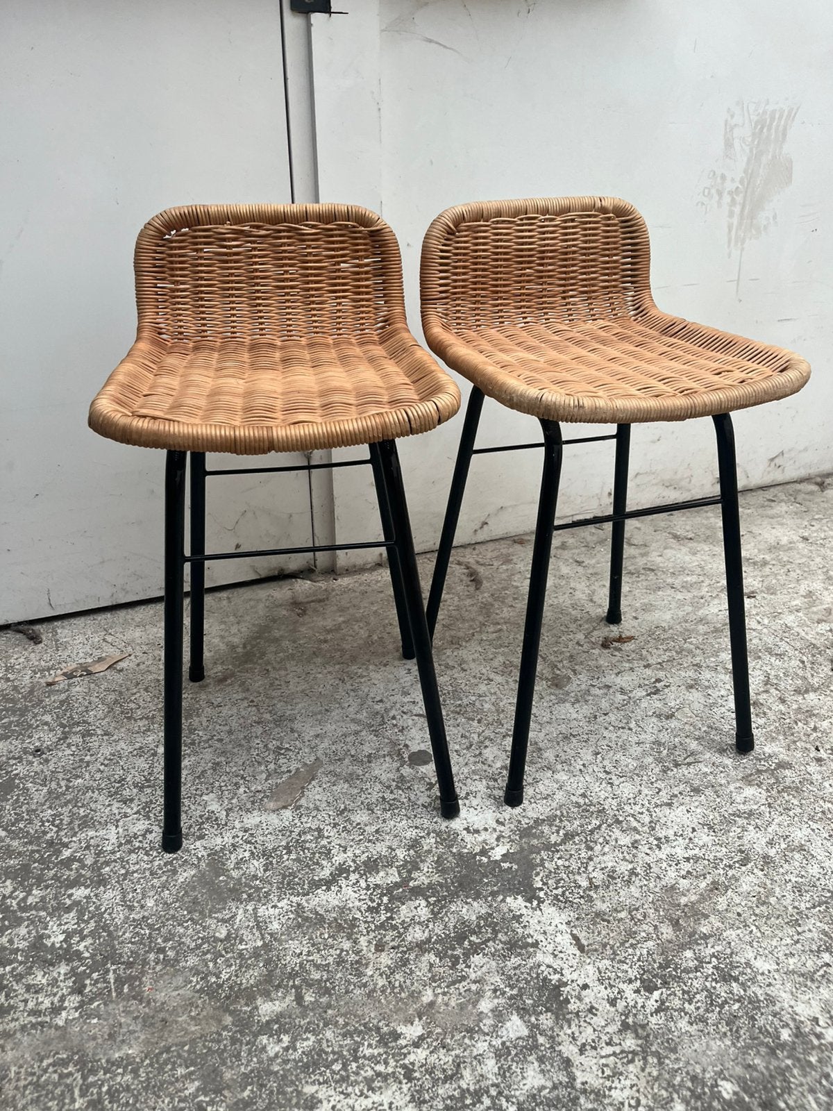 2 krukjes Dirk van Sliedrecht Rohe 50 cm hoog riet retro, Metaal, Gebruikt, Ophalen of Verzenden, 30 tot 60 cm