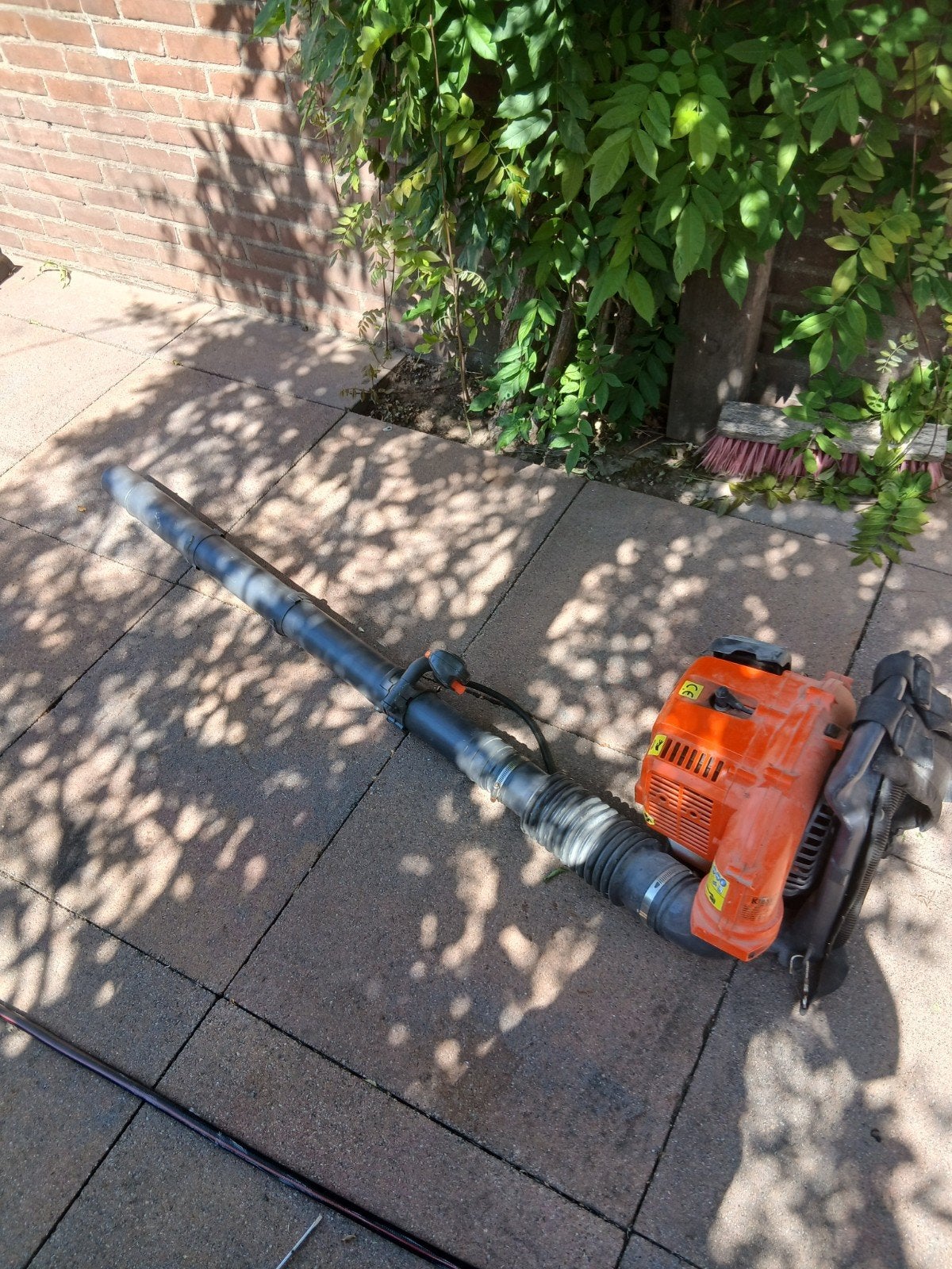 Kibani Bladblazer EB430 Benzine Ruggedragen, Tuin en Terras, Ophalen, Benzine, Gebruikt, Ruggedragen