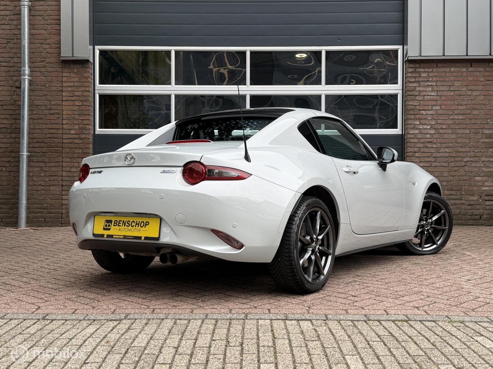 Mazda MX-5 RF 2.0 SkyActiv-G 160 GT-M Automaat Leer Navi Bos, Automaat, 1998 cc, Achterwielaandrijving, Zwart