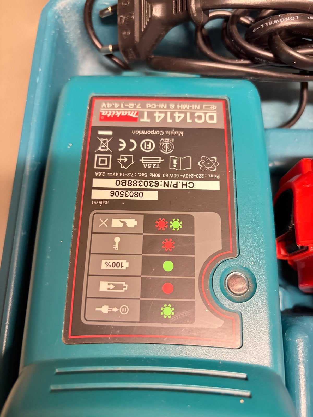 Foto 3 van Makita 6270DWAE3 Accuboormachine met lader en 3 accu's