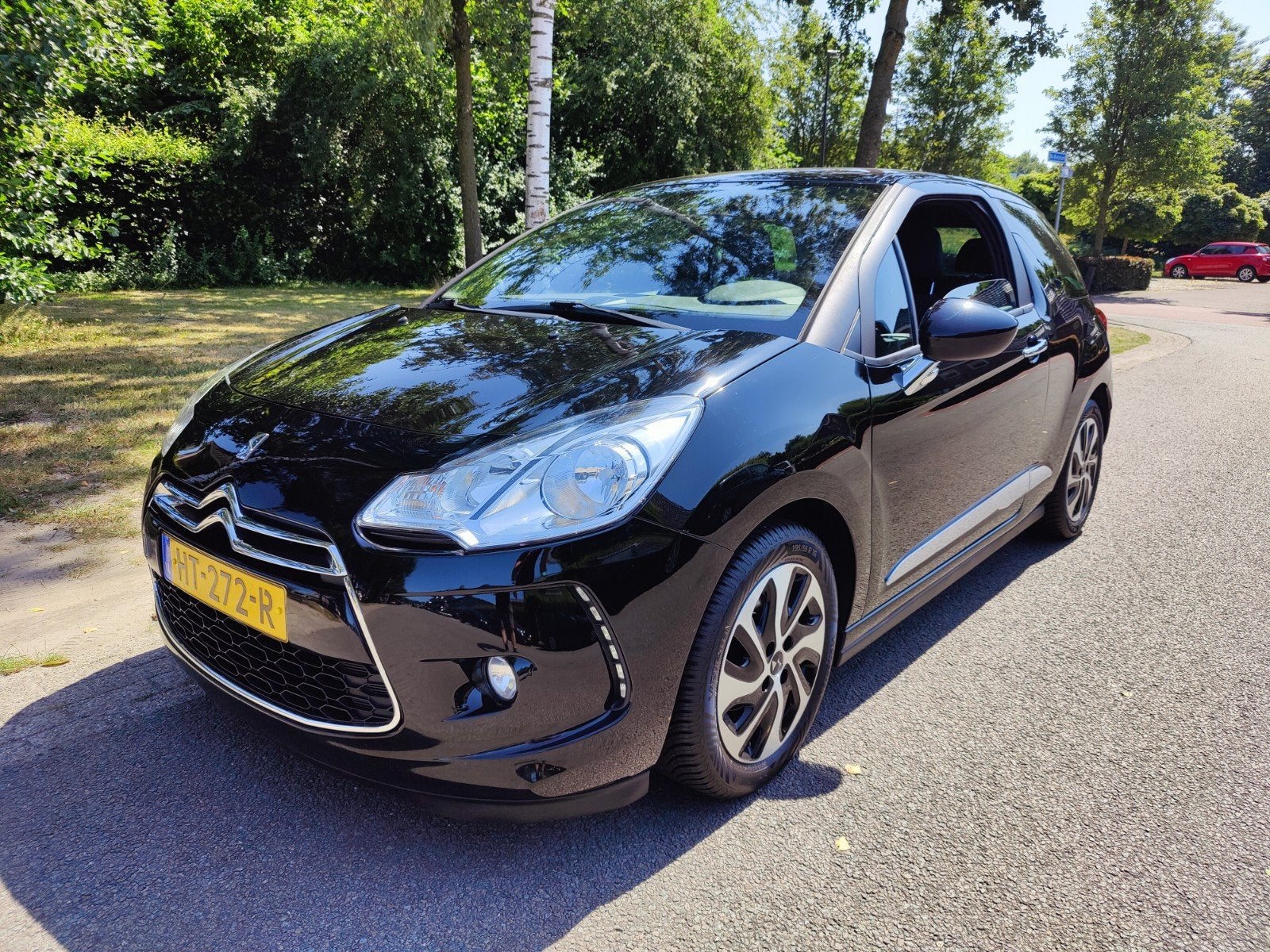DS3 1.6 Hdif Euro 6 100pk 12-2015 Zwart