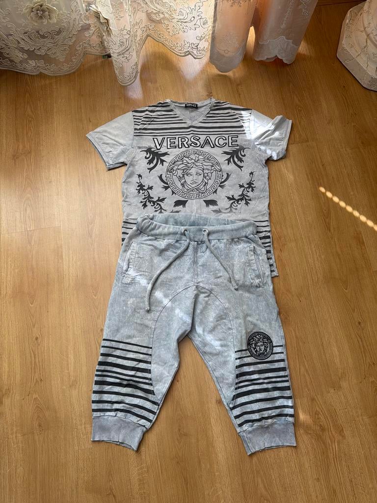 Versace T-shirt en korte broek set maat L, Ophalen of Verzenden, Zo goed als nieuw