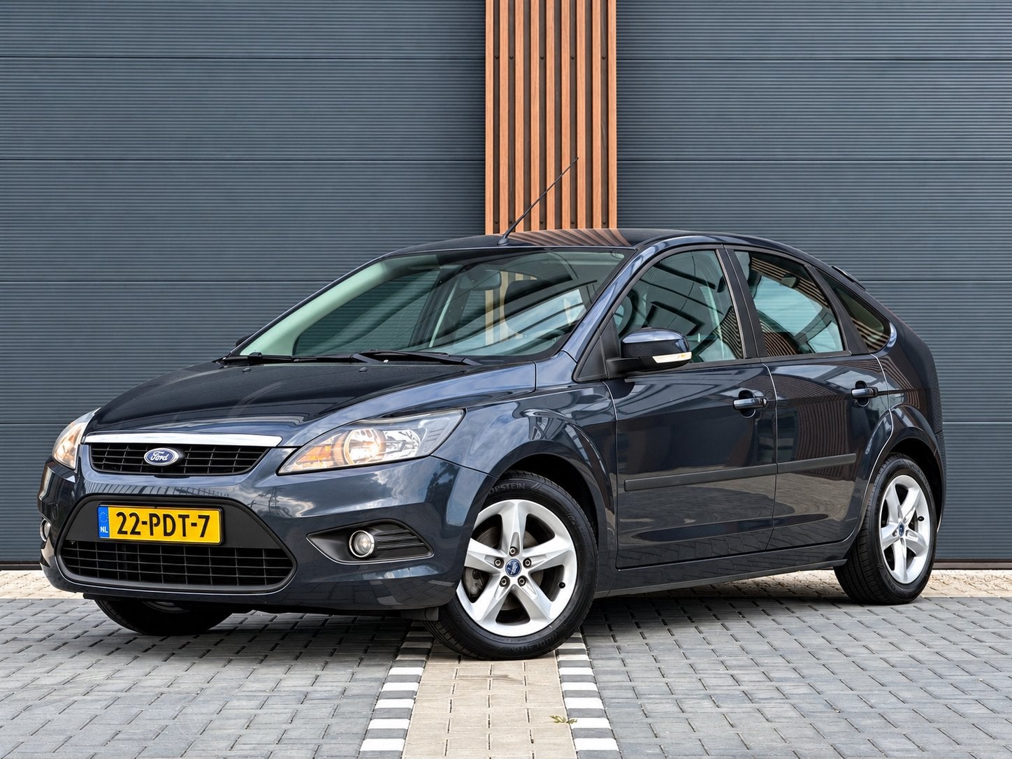 Ford Focus 1.6 Comfort | Trekhaak | Cruise Control | Airco, 4 cilinders, 49 €/maand, Origineel Nederlands, Handgeschakeld
