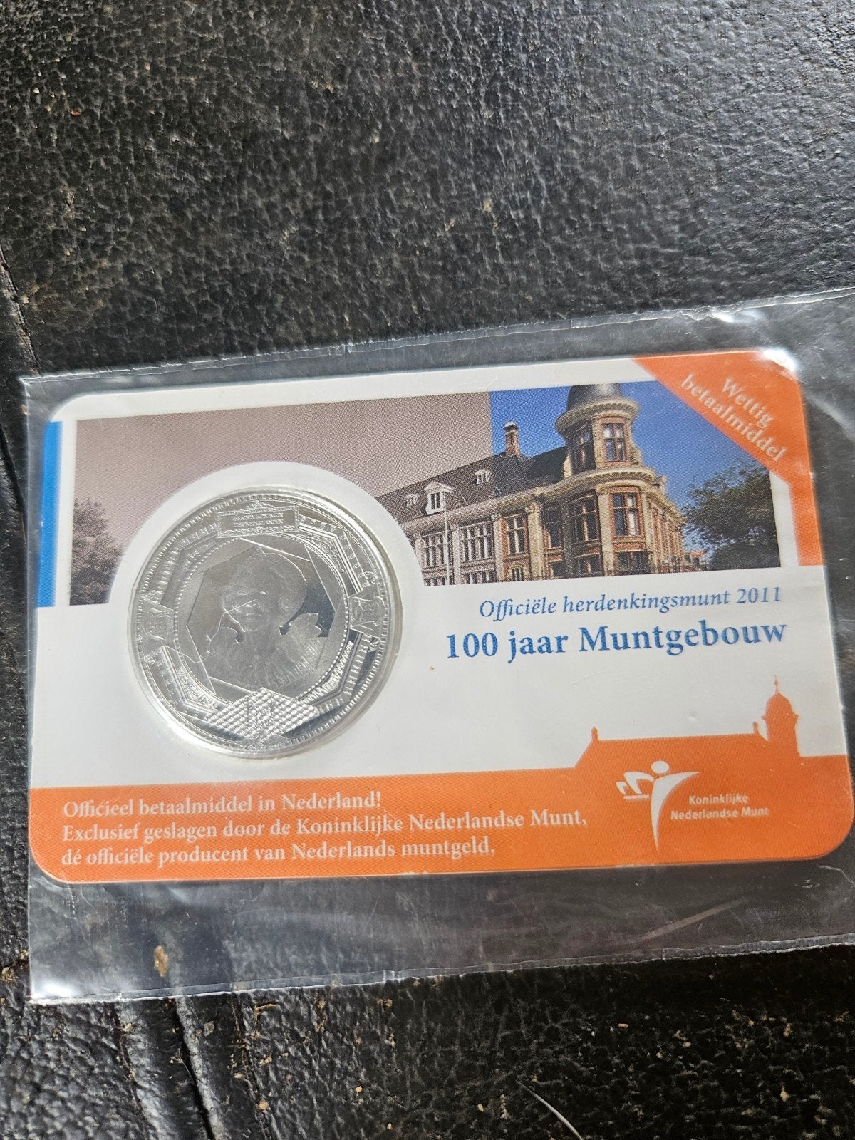 Herdenkingsmunt 100 jaar Muntgebouw 2011 - Zwaar verzilverd, Postzegels en Munten, Koningin Beatrix, Zilver, Euro's, Ophalen of Verzenden