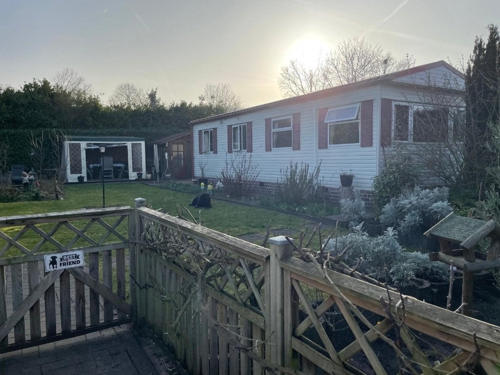 Mooie luxe stacaravan in Hoeven – caravanpark de Haspel, Caravans en Kamperen, Tot en met 4
