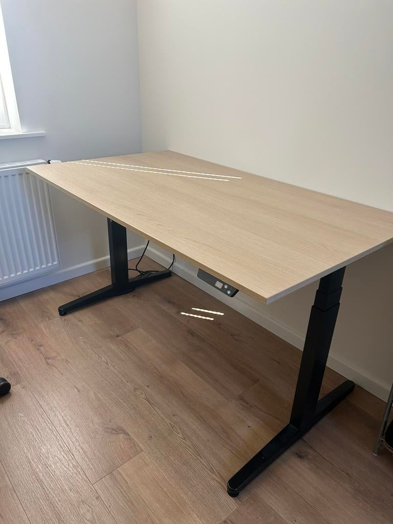 Zit-sta bureau 140 cm breed, Ophalen, Zo goed als nieuw