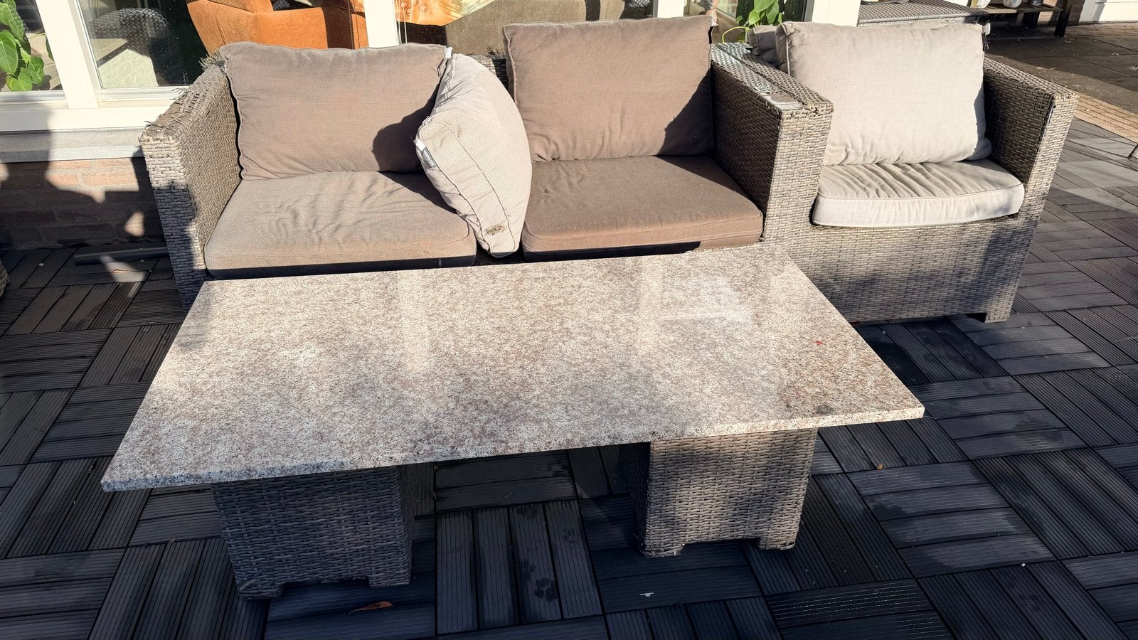 Gratis af te halen loungeset met granieten tafel, Ophalen, 4 zitplaatsen, Gebruikt, Loungeset