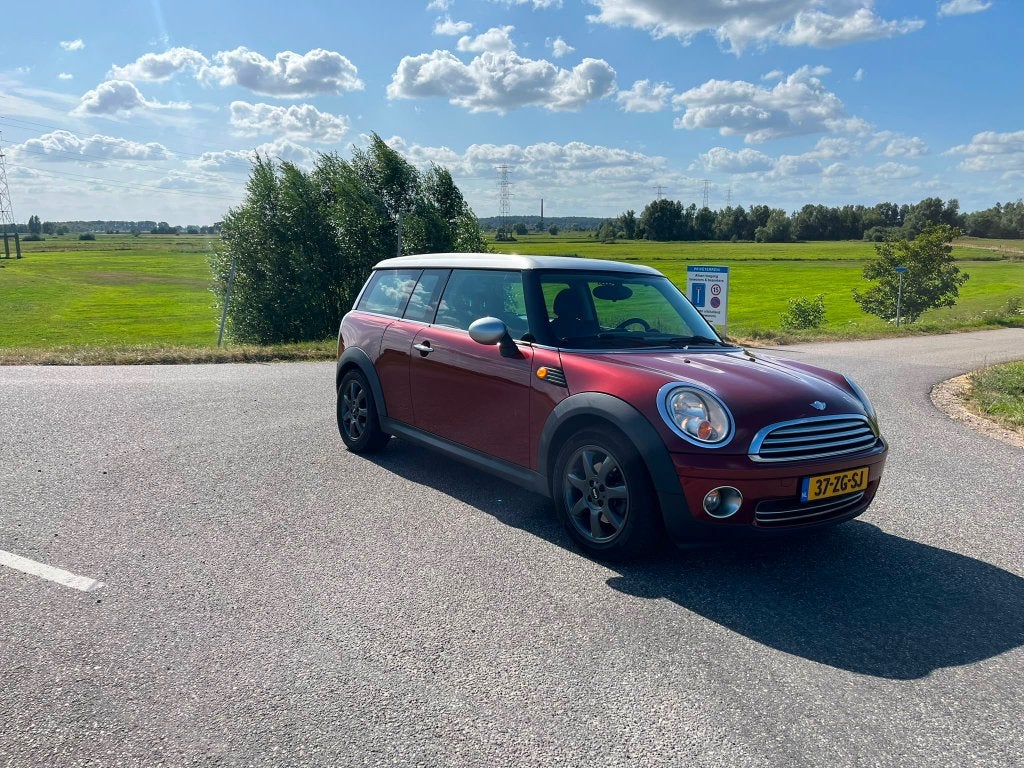 Mini Clubman 1.6 16V Cooper 2008 Rood, Voorwielaandrijving, Stof, 4 cilinders, 4 stoelen