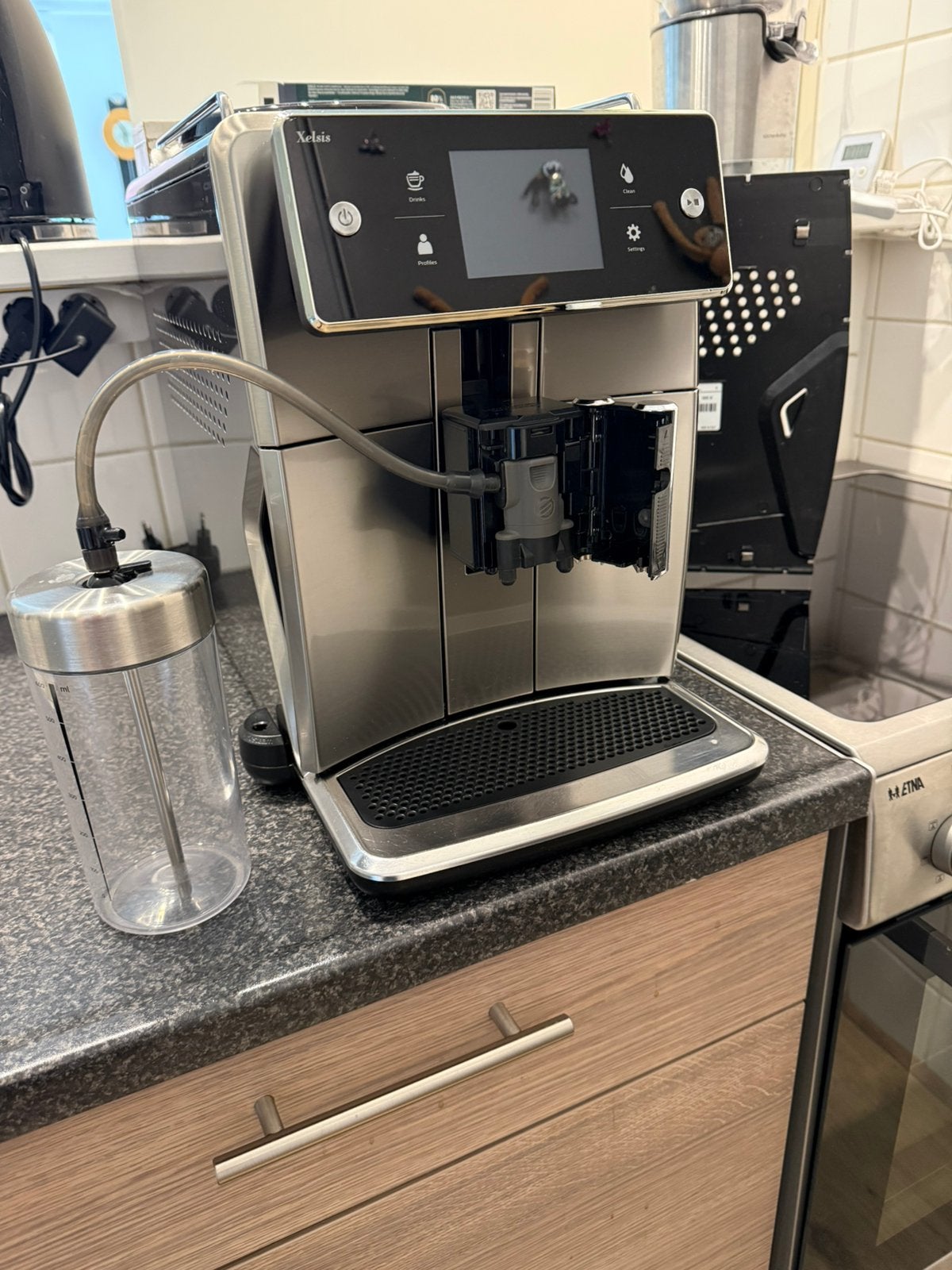 Geweldigi koffie machine, Ophalen, Koffiemachine, Zo goed als nieuw, 4 tot 10 kopjes
