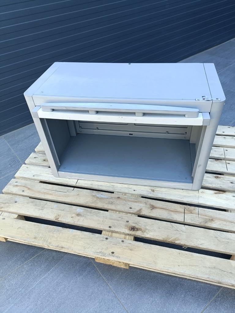 Buiten kast, Ophalen of Verzenden