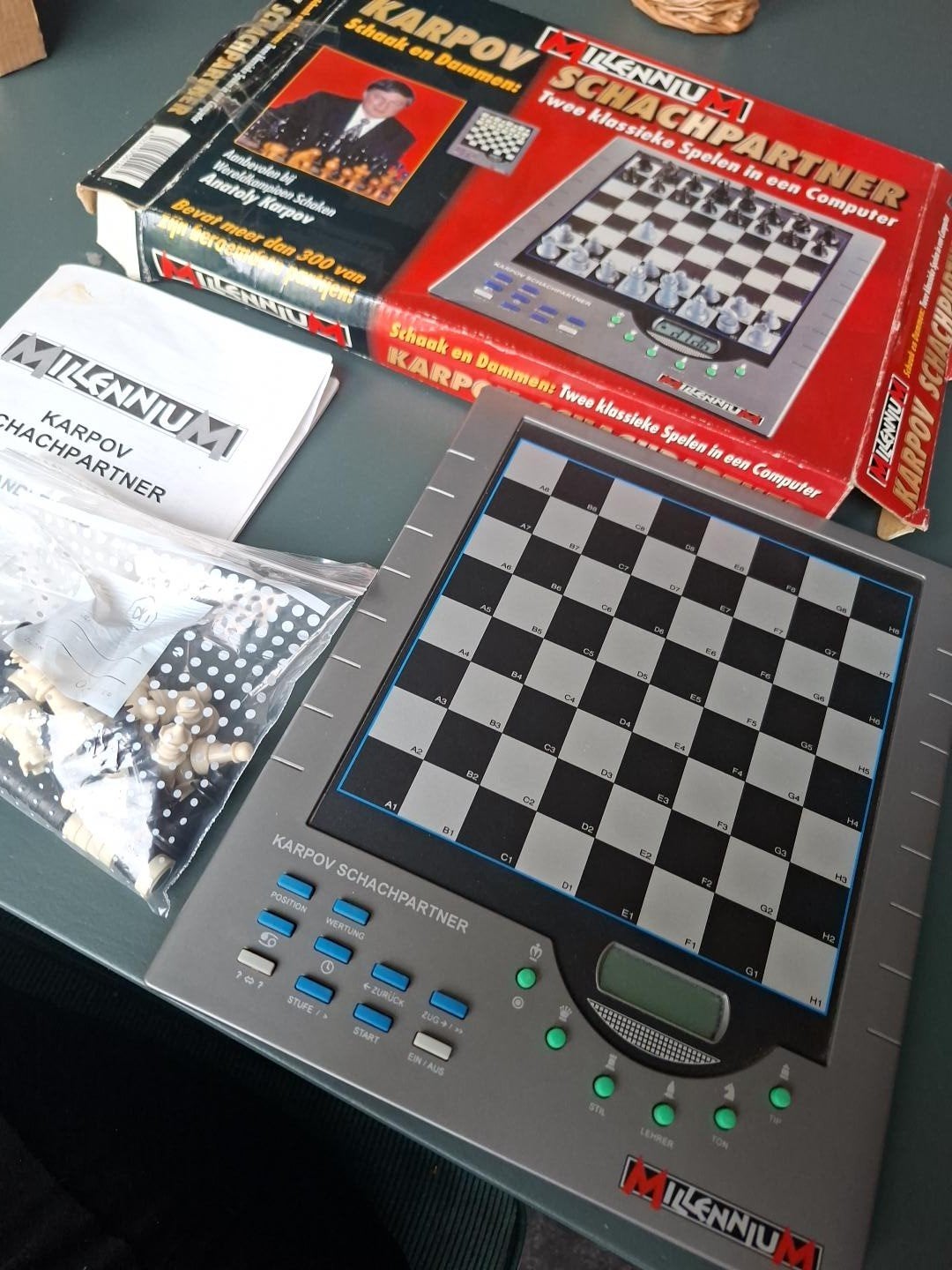 Millennium karpov schaak- en damcomputer, Een of twee spelers, Ophalen of Verzenden, Gebruikt, Millennium