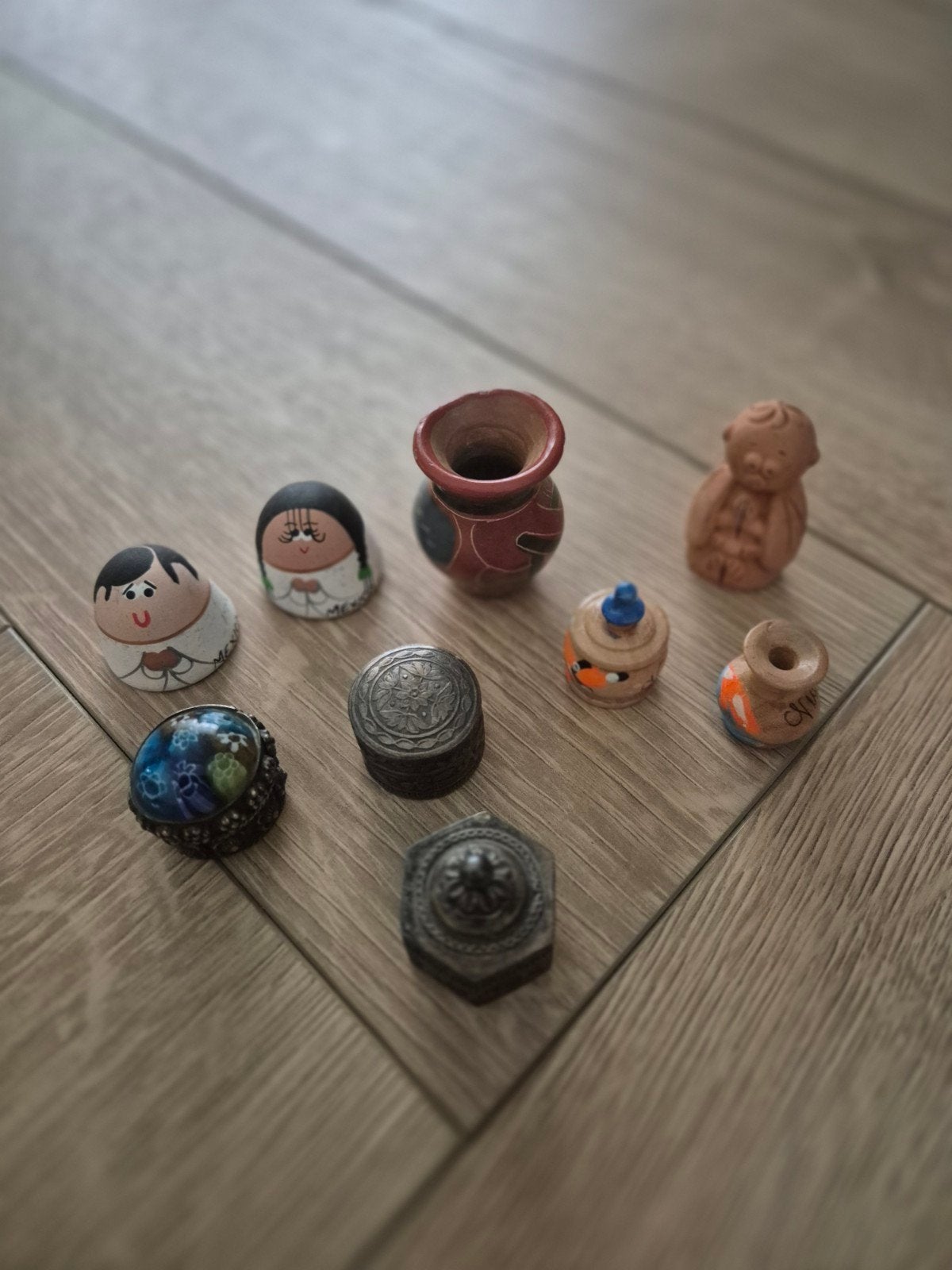 Diverse verzameling van miniatuur beeldjes en potjes, Ophalen of Verzenden