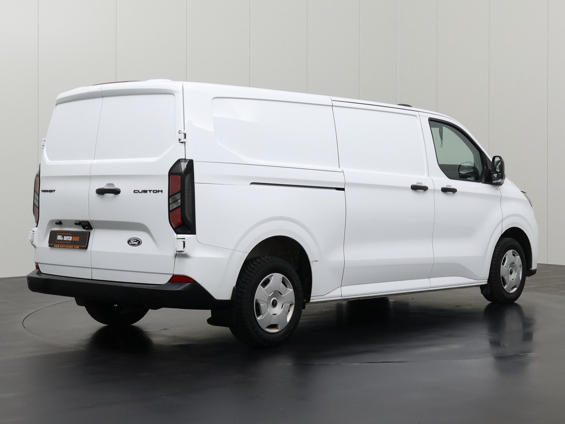 Ford Transit Custom 2.0TDCi 136PK Lang | Digital Business |, Dealer onderhouden, Gebruikt, 2500 kg, Wit