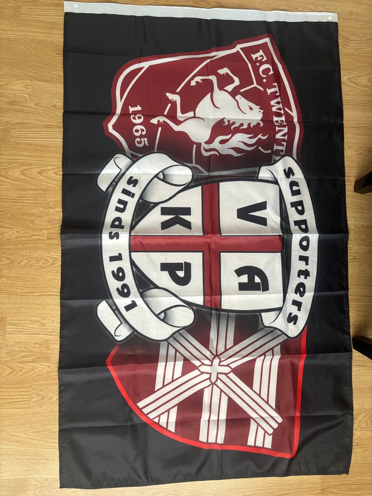 Vakp vlag, Verzenden, Zo goed als nieuw