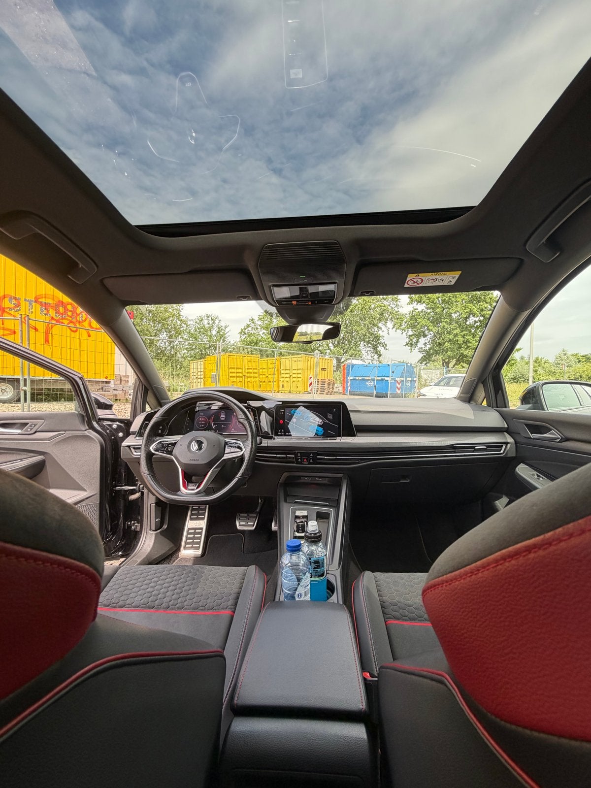Volkswagen Golf GTI| 1 Jaar Garantie, 4 cilinders, 1984 cc, Zwart, 301 pk