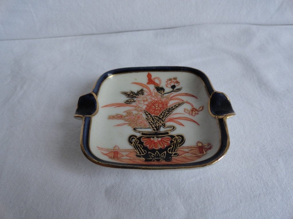 Asbakje, japans porselein Saji Imari, Antiek en Kunst, Ophalen of Verzenden