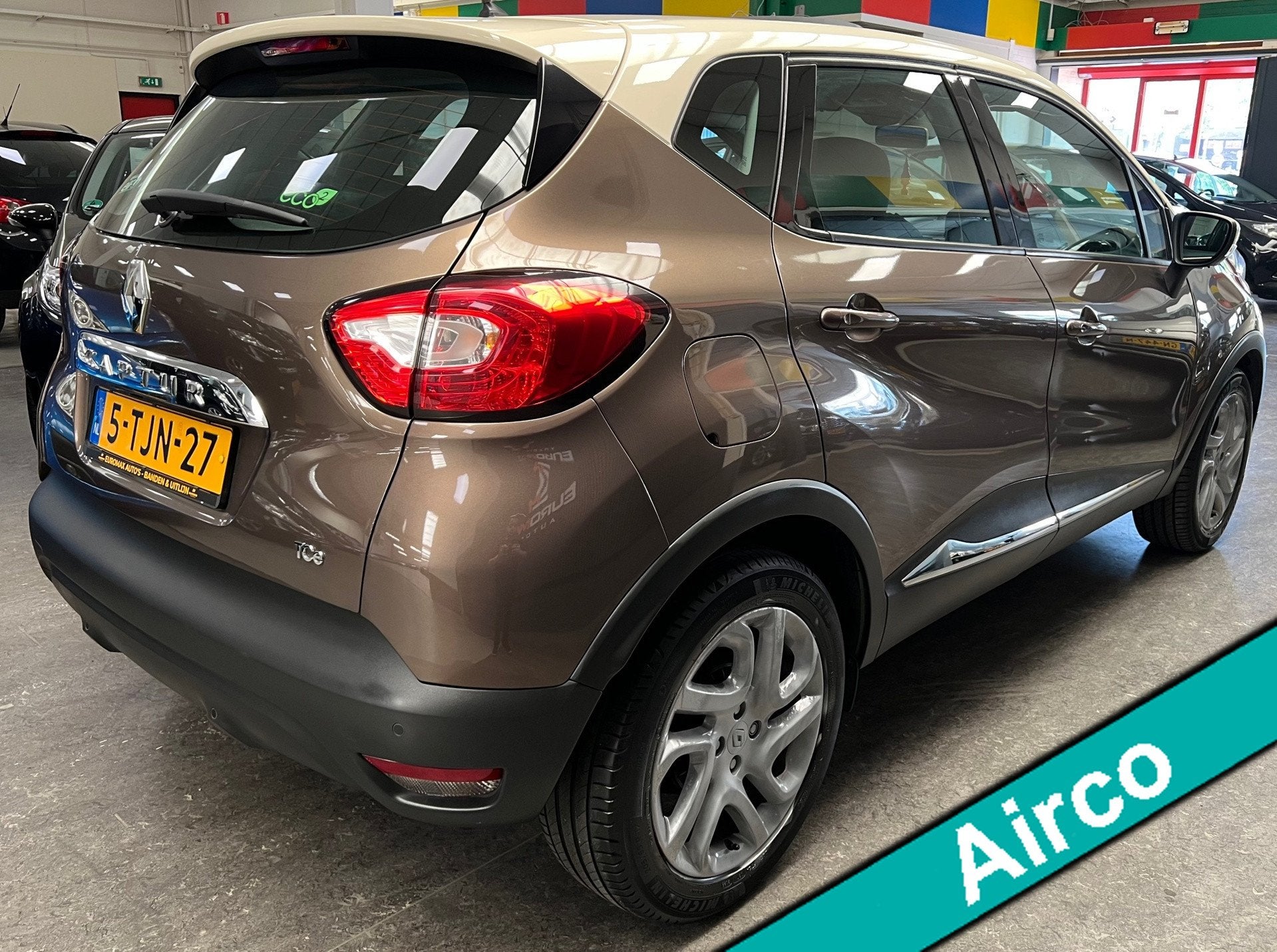Renault Captur 0.9 TCe Dynamique NAP - Achteruitcamera - par, Voorwielaandrijving, Stof, Gebruikt, Zwart