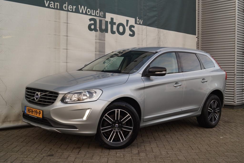 Volvo XC60 2.0 D3 150pk Automaat Momentum -LEER-NAVI-, Auto's, Volvo, Automaat, Euro 6, 4 cilinders, Automatische klimaatregeling