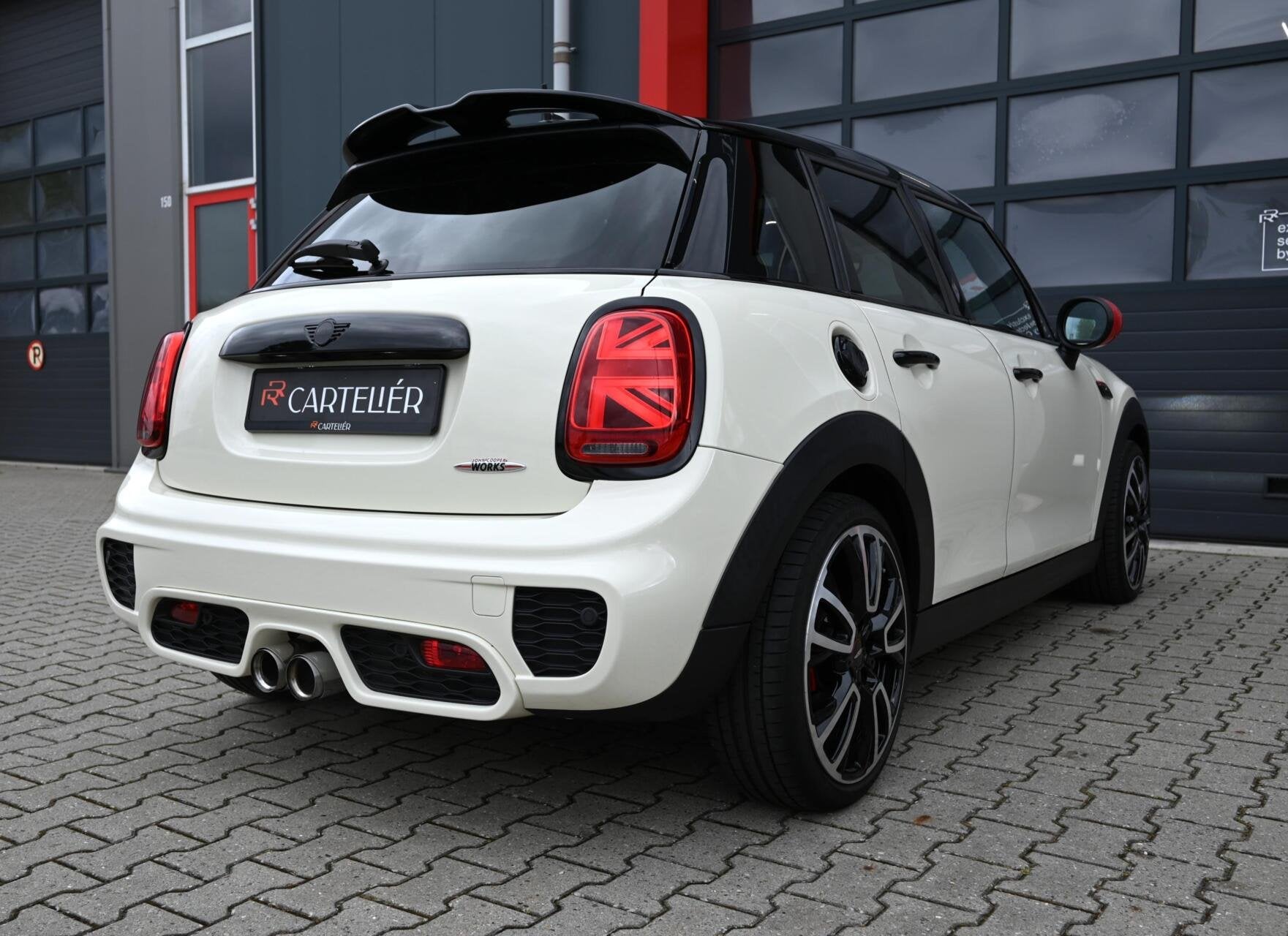 Mini Cooper S 2.0 John Cooper Works | Pano | Carplay | JCW K, 1998 cc, Gebruikt, 4 cilinders, Met garantie (alle)