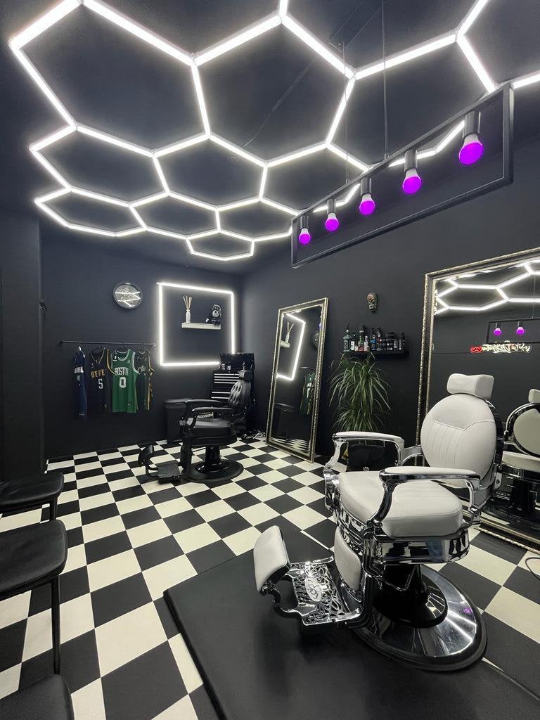 2 Barberstations, Ophalen