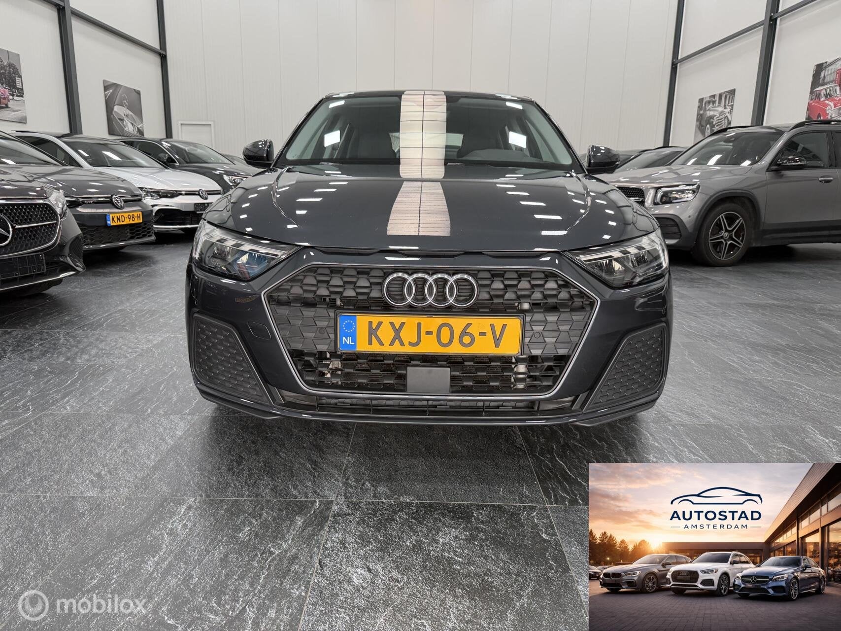 Audi A1 1.5 TFSI 150pk AUTOMAAT AMBIENTE 56DKM! HATCHBACK, Auto's, Automaat, Stof, Zwart, Overige carrosserieën