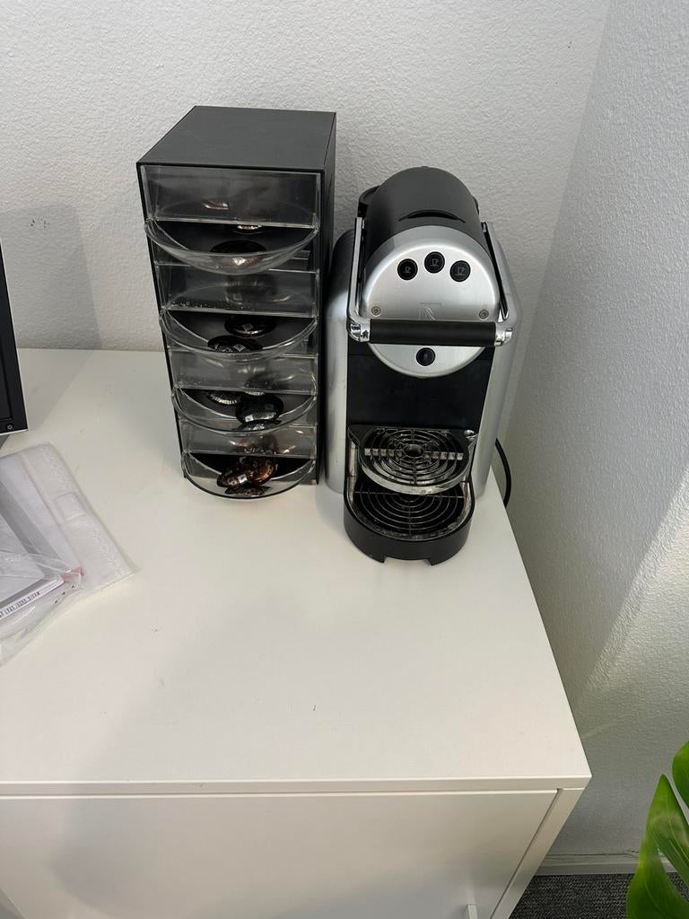 Nespresso Zenius (small business), Witgoed en Apparatuur, Ophalen of Verzenden, Zo goed als nieuw