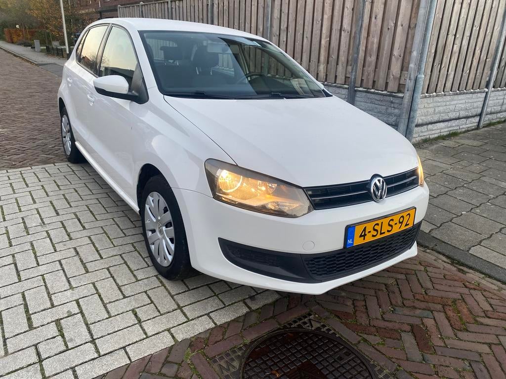 Volkswagen Polo 1.2 TSI 66KW 2014 Wit, Auto's, Voorwielaandrijving, 40 €/maand, 4 cilinders, Wit