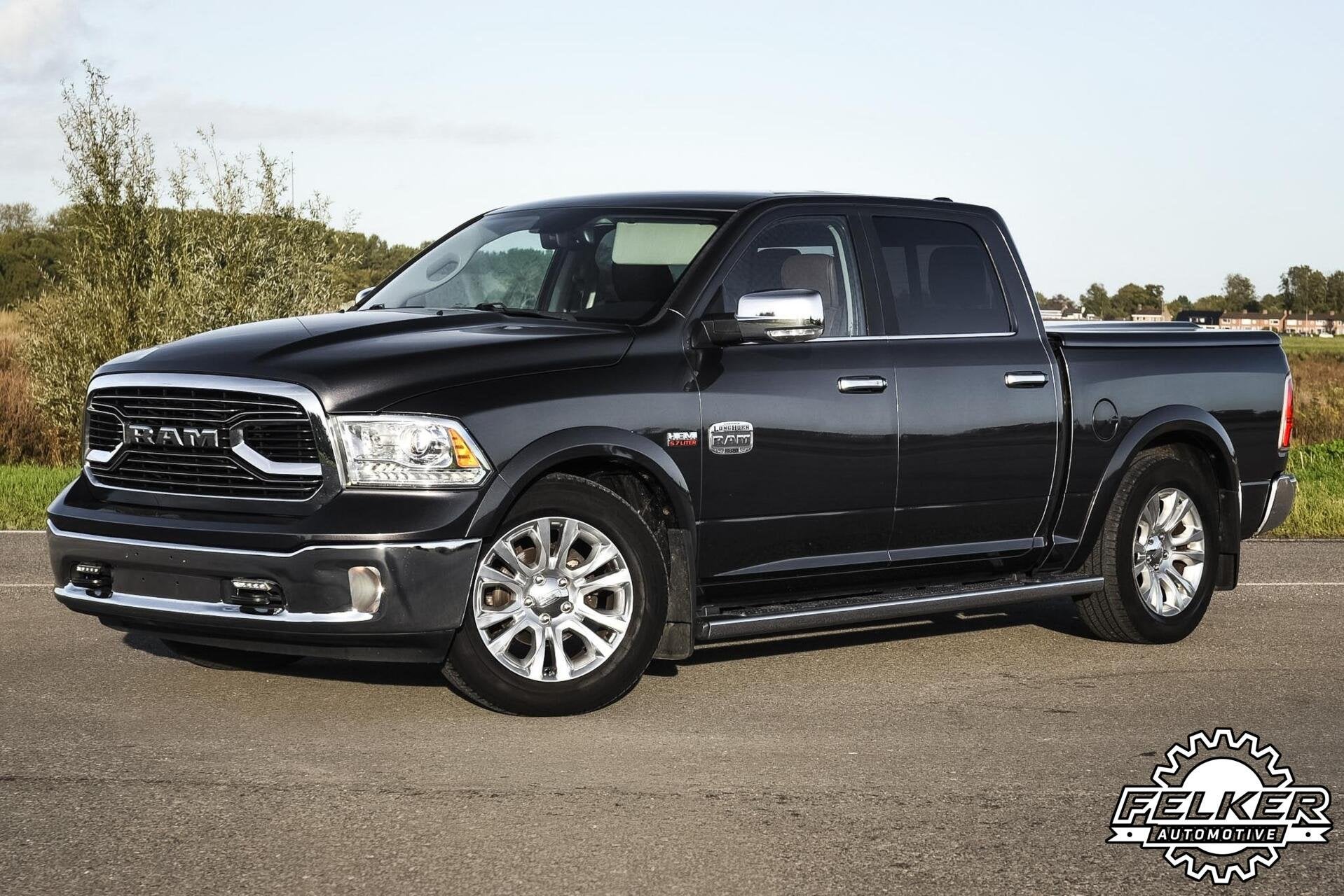 Dodge RAM 1500 5.7 V8 Laramie LPG | Luchtvering | Leder, Auto's, Automaat, 5654 cc, Leder, Bedrijf
