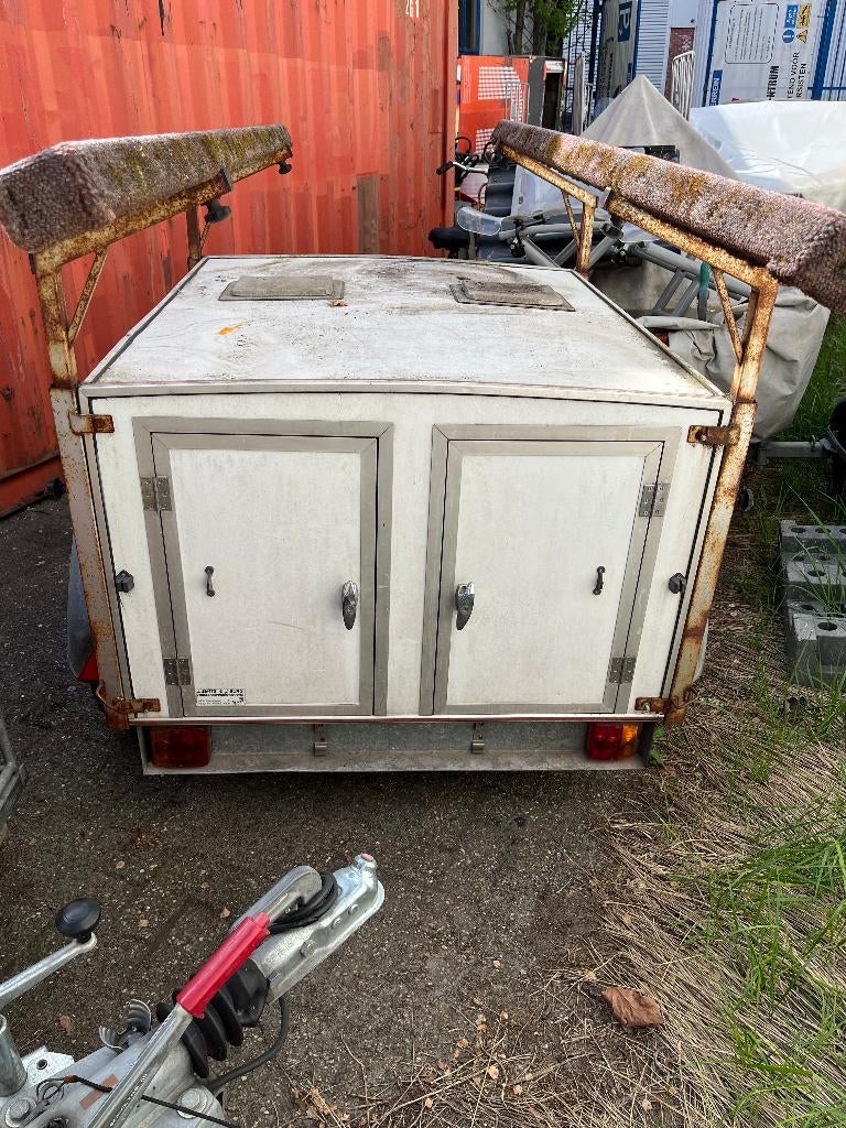 Hondenaanhanger Robuust Hout met Interne Kooi, Ophalen, Gebruikt
