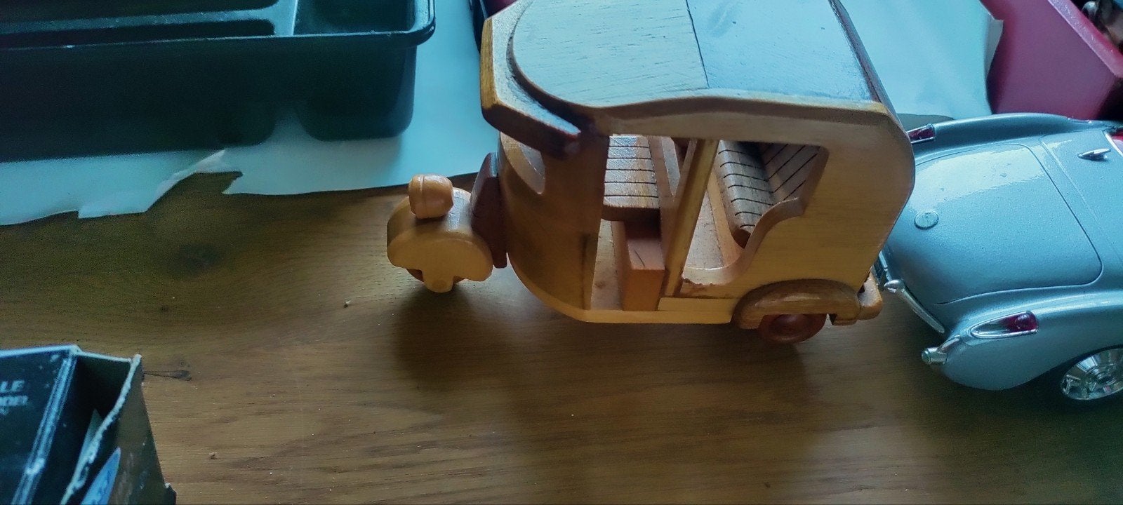 Houten Tuk Tuk Model - Handgemaakt, Overige merken, Ophalen of Verzenden, Zo goed als nieuw, Groter dan 1:32