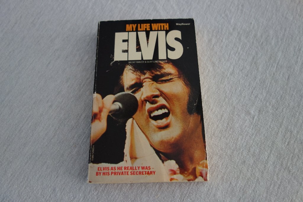 Boek My life with Elvis, Ophalen of Verzenden, Gelezen