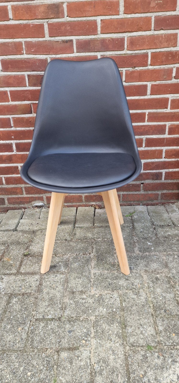 6x Nieuwe Zwarte Kuipstoelen met Houten Poten, Hout, Modern, Scandinavisch, Zwart, Nieuw