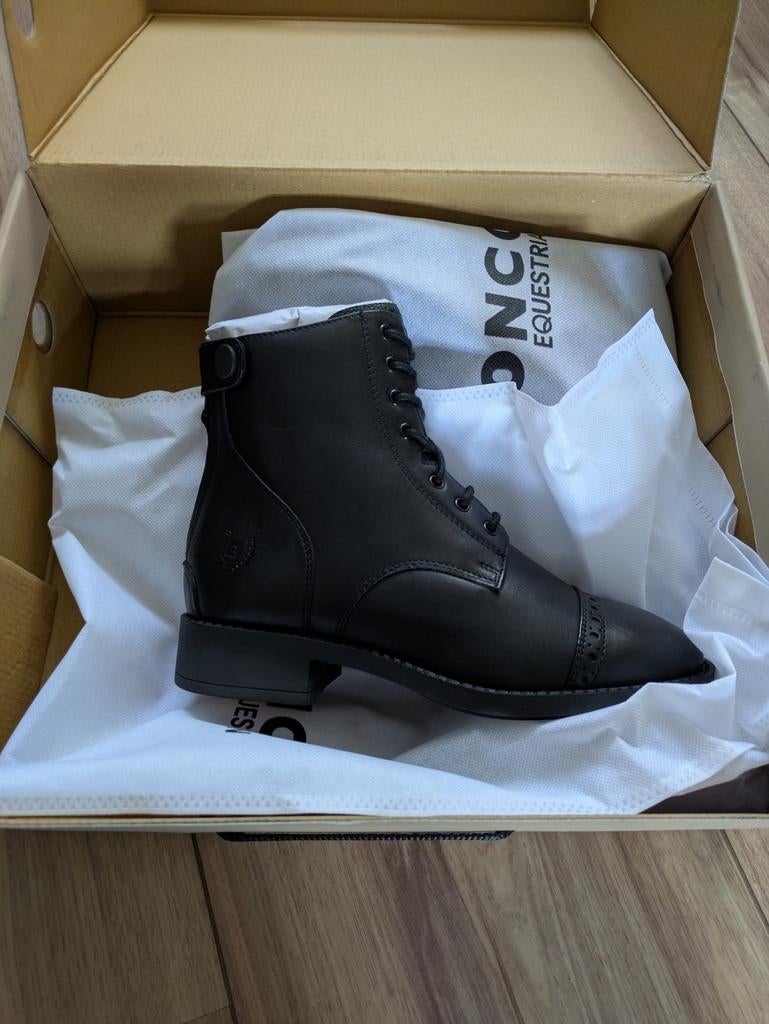 Bronco Justify jodphurs zwart leer veters rits 35, Ophalen of Verzenden, Nieuw, Kinderen, Schoeisel