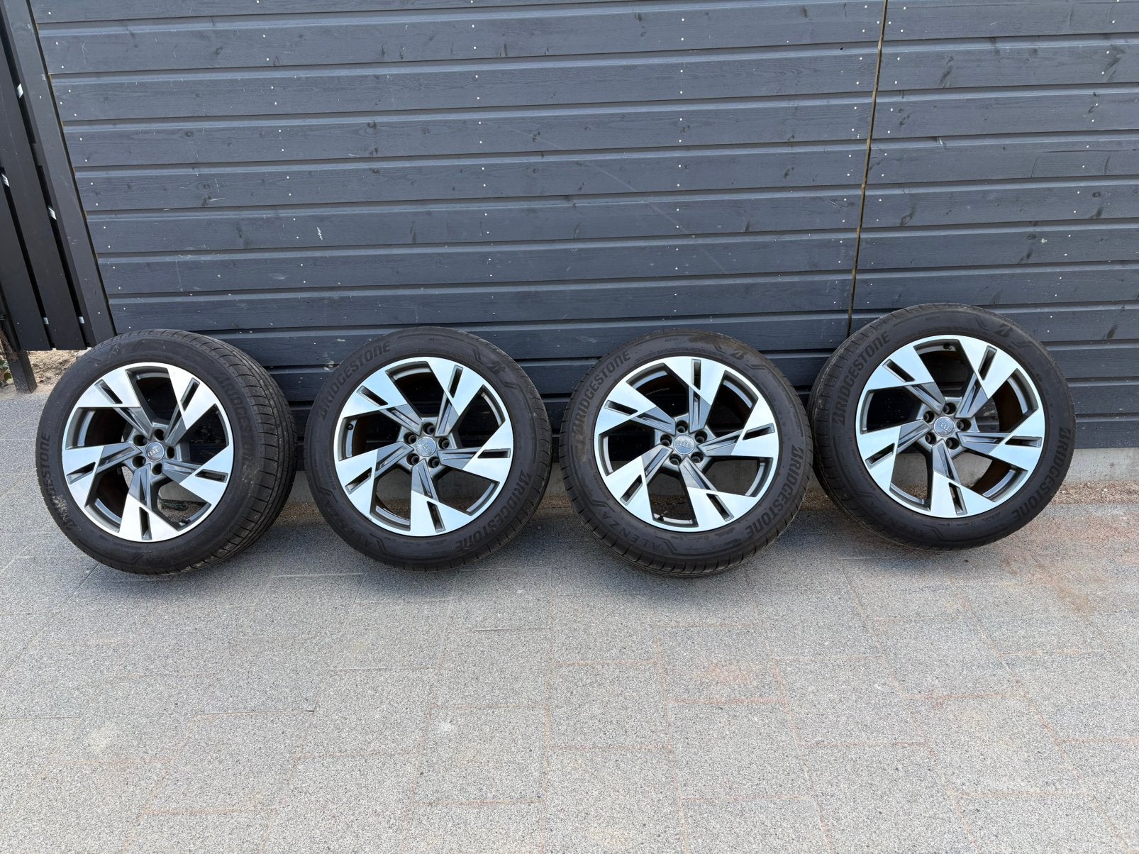 Originele Audi 20 inch velgen met Bridgestone banden, Ophalen, Gebruikt, Banden en Velgen, Winterbanden
