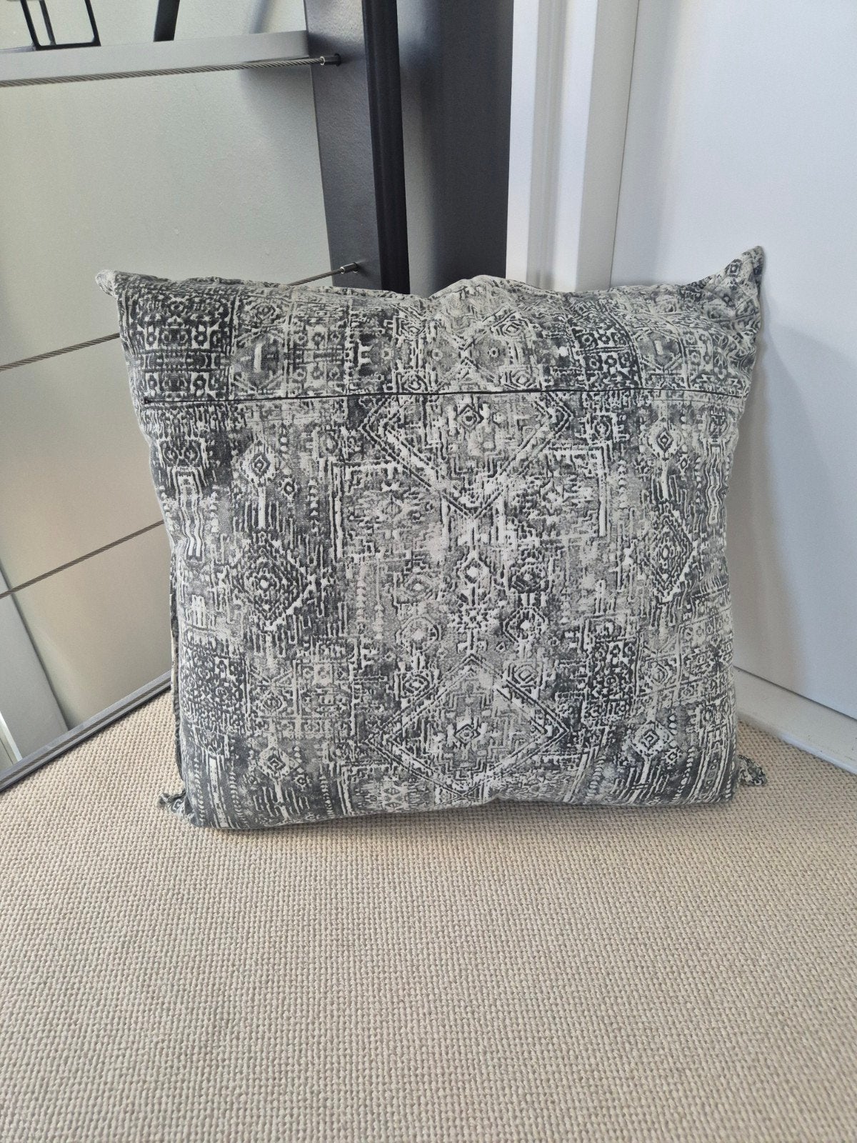 Decoratief groot sierkussen met patroon, grijs/beige, Ophalen, Overige merken, Meerkleurig, Met print