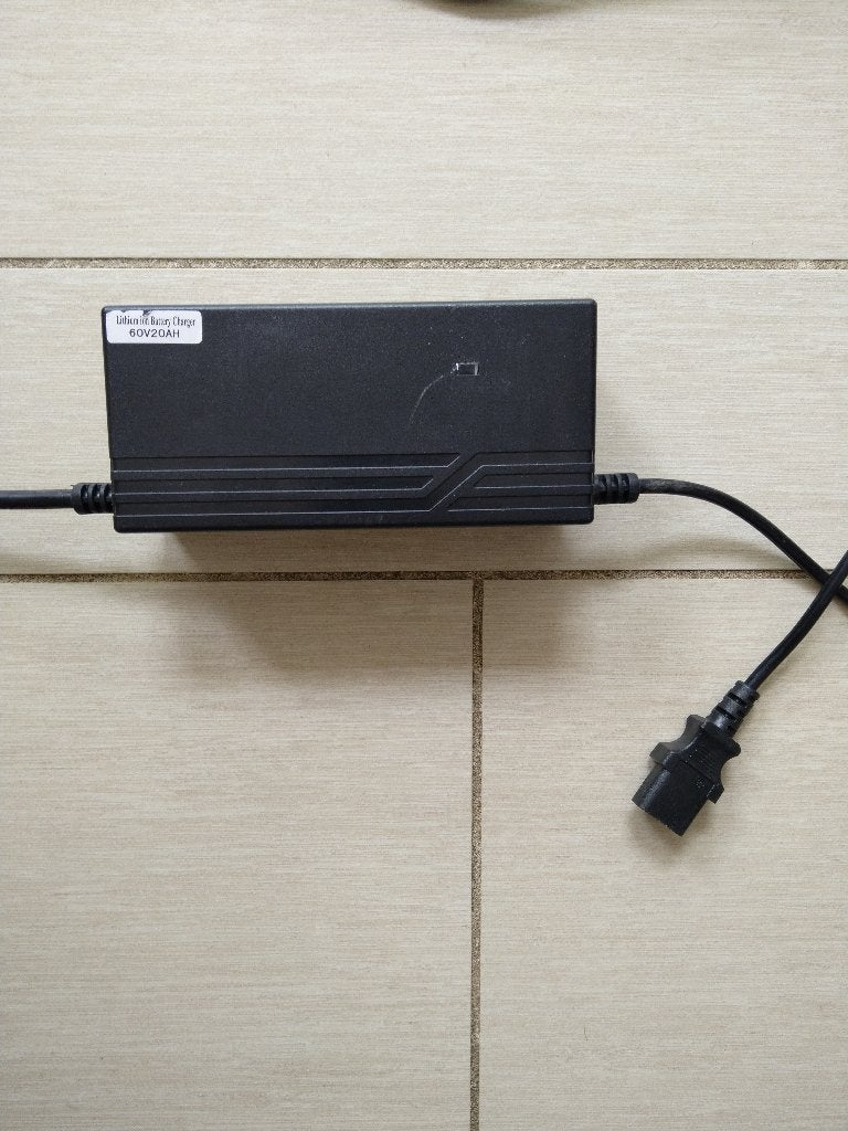 60v 3.0 ah lithium battery lader scooter €51,-, Overige merken, Gebruikt, Overige typen, Ophalen of Verzenden