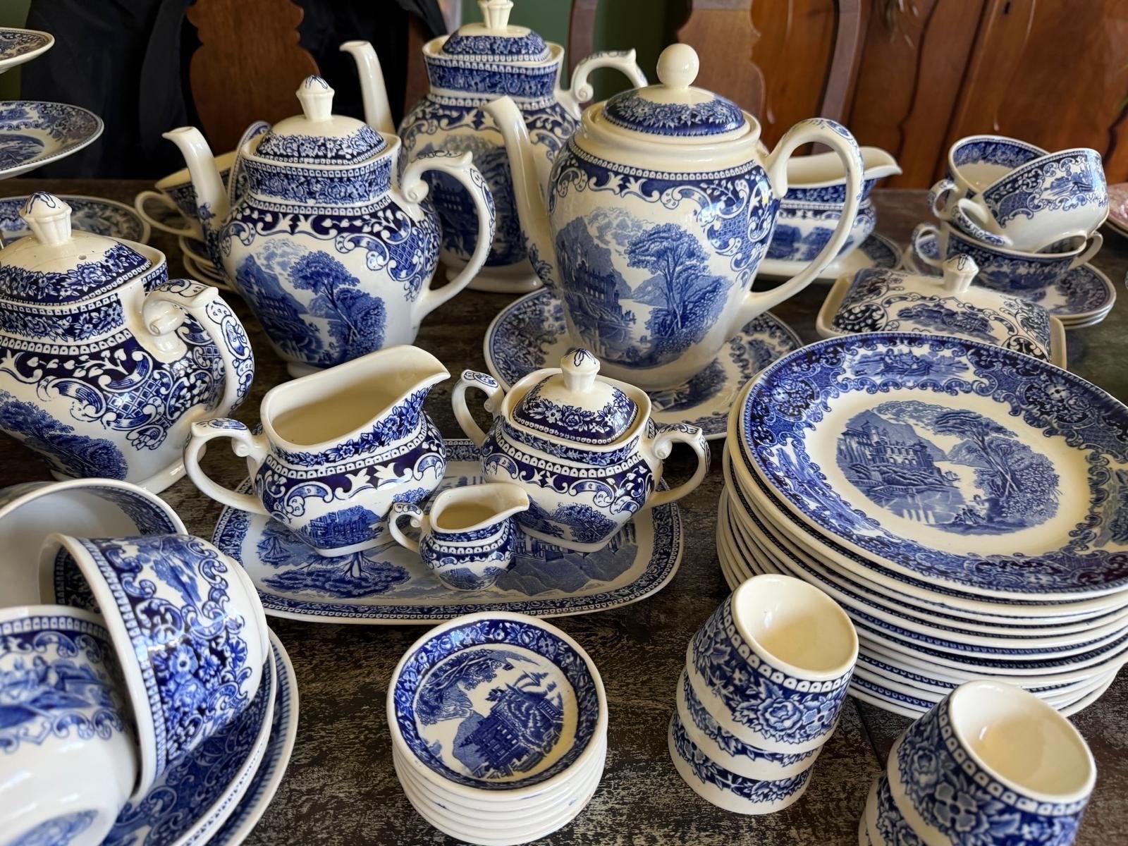Grote collectie Petrus Regout Maastricht servies, Antiek en Kunst, Ophalen
