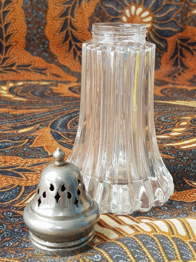 Mooie antieke Engelse strooier van glas en silverplate 15 cm, Ophalen of Verzenden