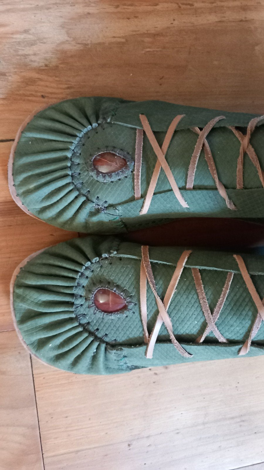 Handgemaakte leren  middeleeuwse elfen schoenen met kristal, Overige typen, Nieuw, Ophalen of Verzenden, Groen
