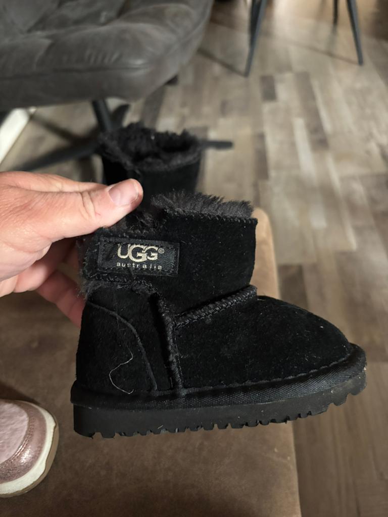 Uggs maat 21, Ophalen of Verzenden, Zo goed als nieuw, Meisje
