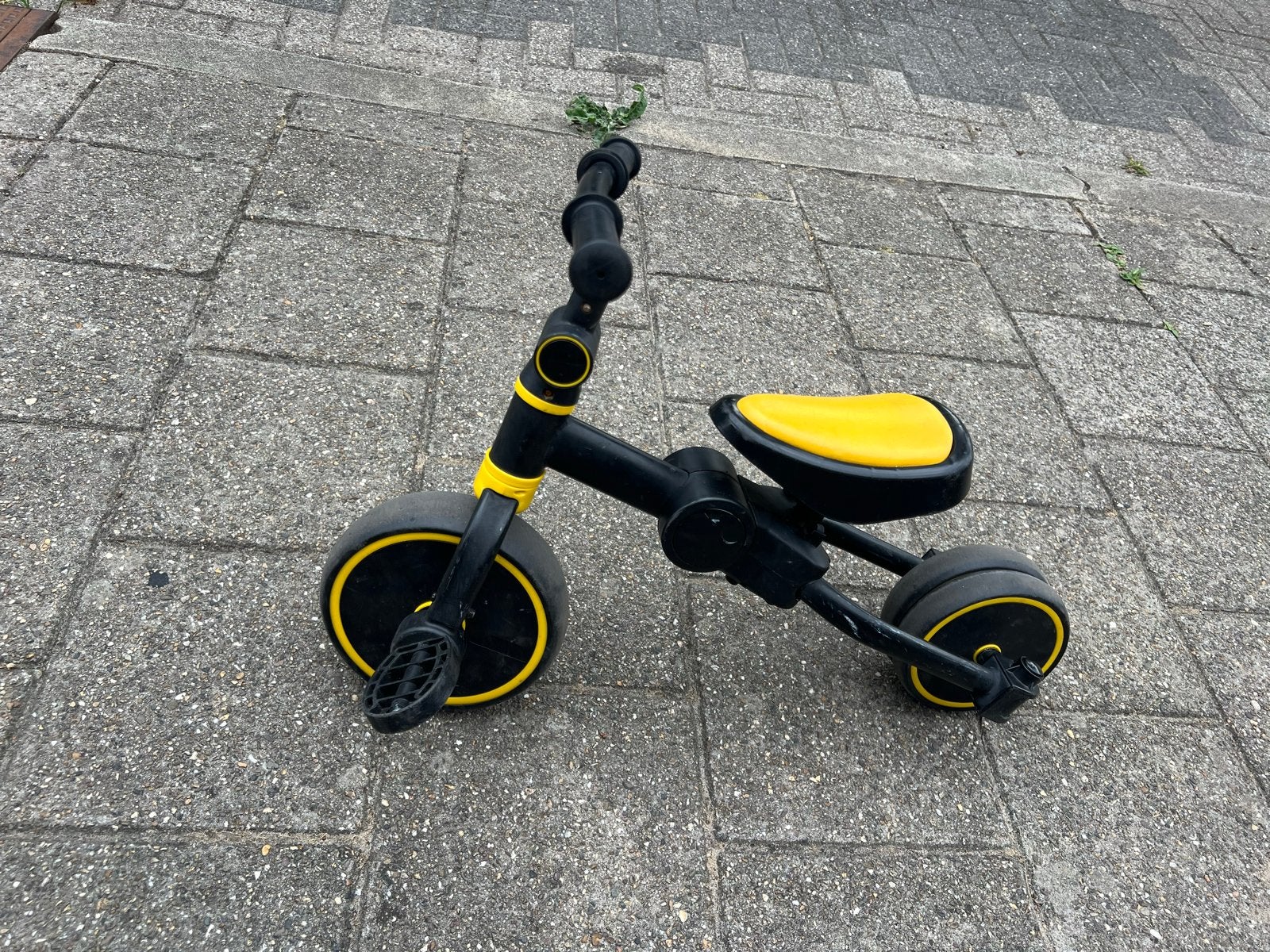 2-in-1 Loopfiets/driewieler voor kinderen, zwart/geel, Ophalen of Verzenden, Gebruikt, Loopfiets