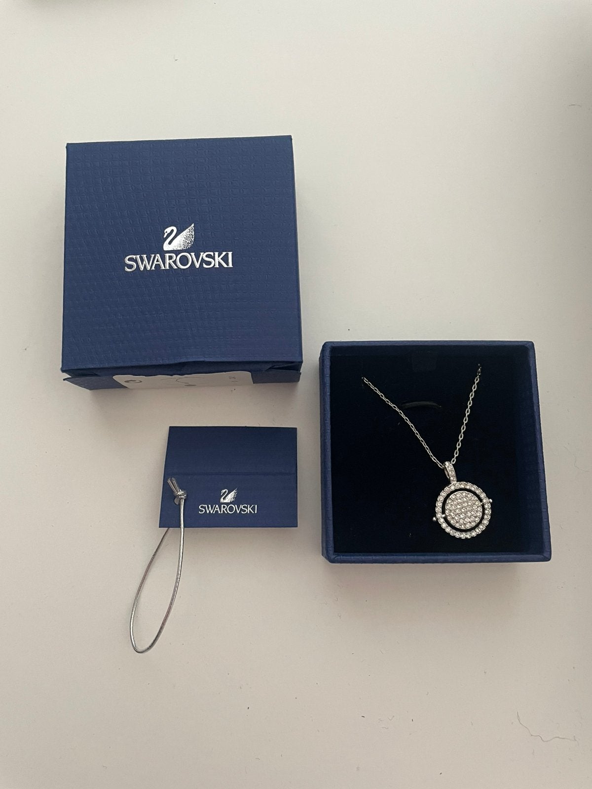 Swarovski ketting dubbelzijdig, Ophalen of Verzenden, Zo goed als nieuw, Zwart, Zilver