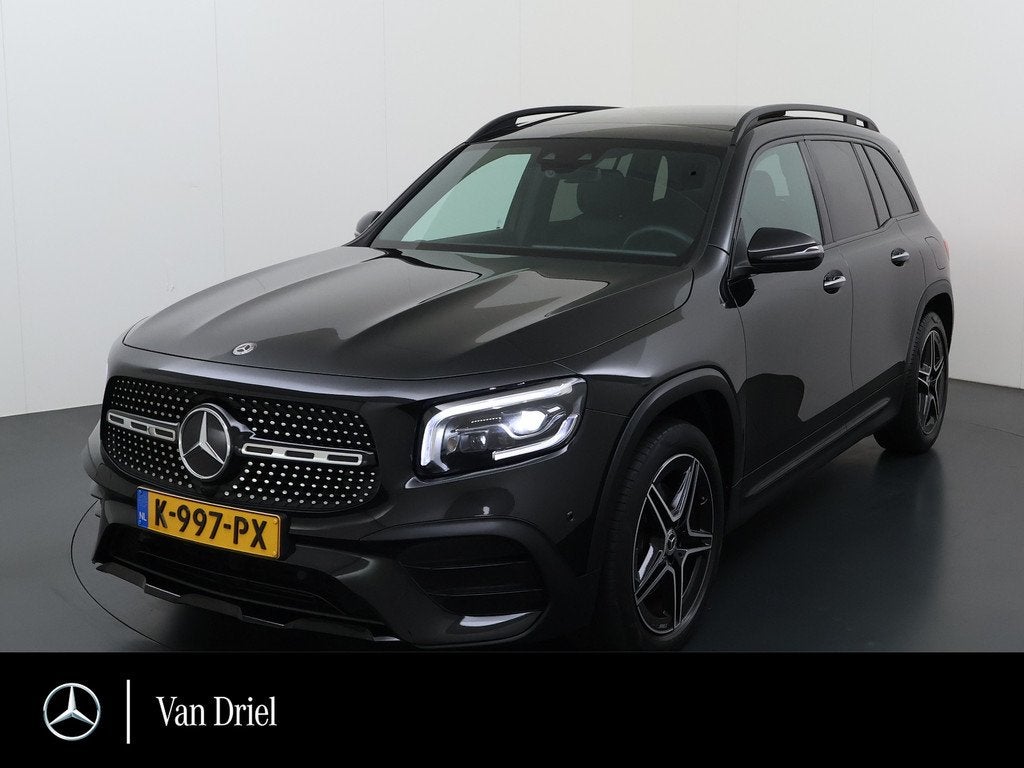 Mercedes-Benz GLB 180 AMG line | Pano Sound Keyless Memory, Auto's, Mercedes-Benz, 136 pk, Gebruikt, 4 cilinders, Zwart
