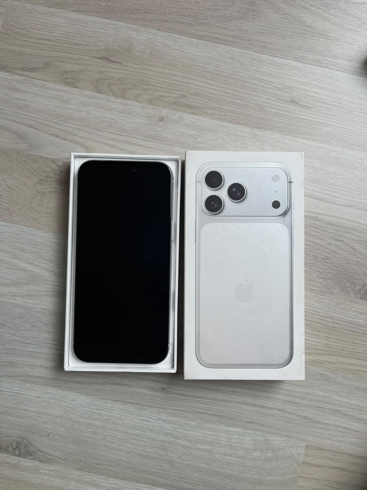 iPhone 17 Pro Max 1TB Silver, Telecommunicatie, Mobiele telefoons | Apple iPhone, Ophalen of Verzenden, Zilver, 1 TB