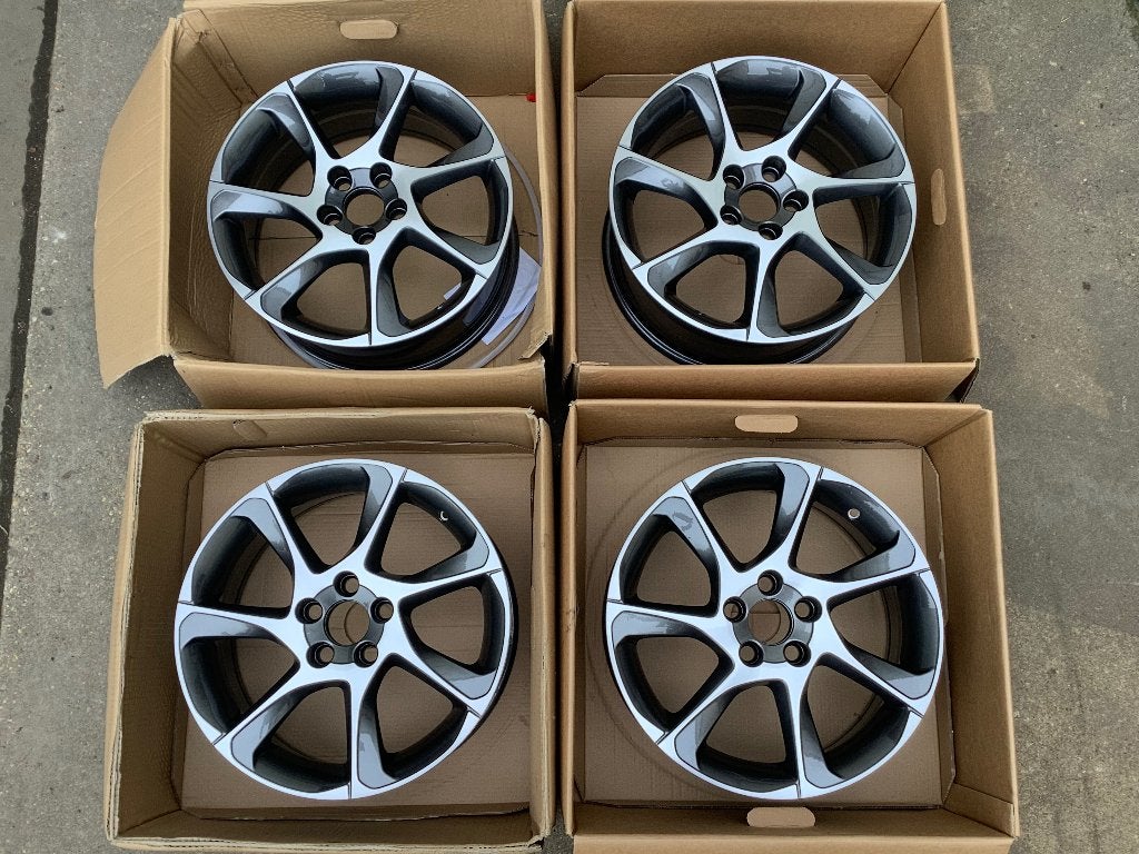 Volvo 17 inch Portunas velgen V40 V40 cross V50 C30, Auto-onderdelen, Ophalen, Velg(en), 17 inch, Personenwagen