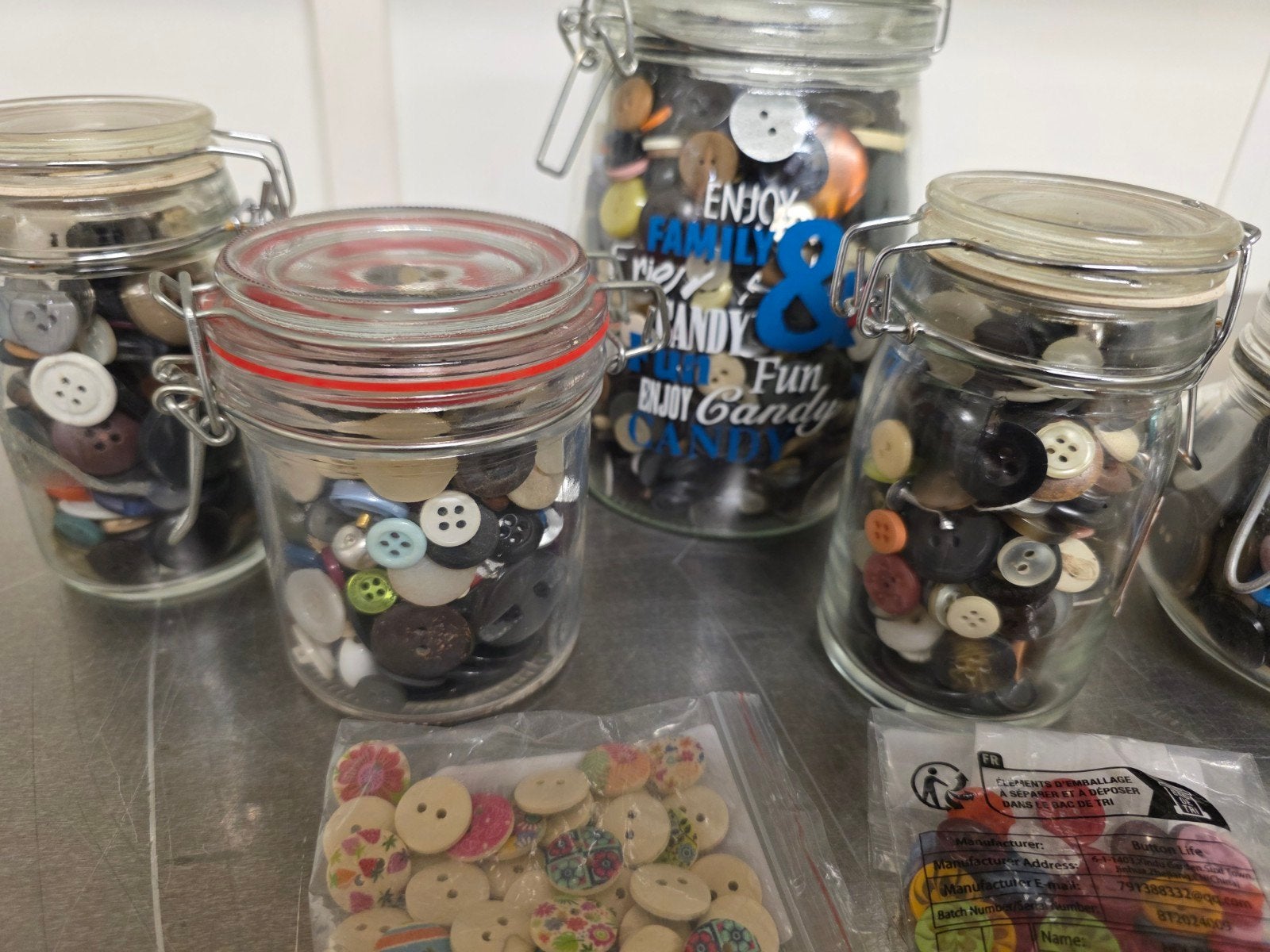 Heeeeel veel diverse soorten KNOPEN knoopjes, Hobby en Vrije tijd, Naaien en Fournituren, Ophalen of Verzenden, Zo goed als nieuw