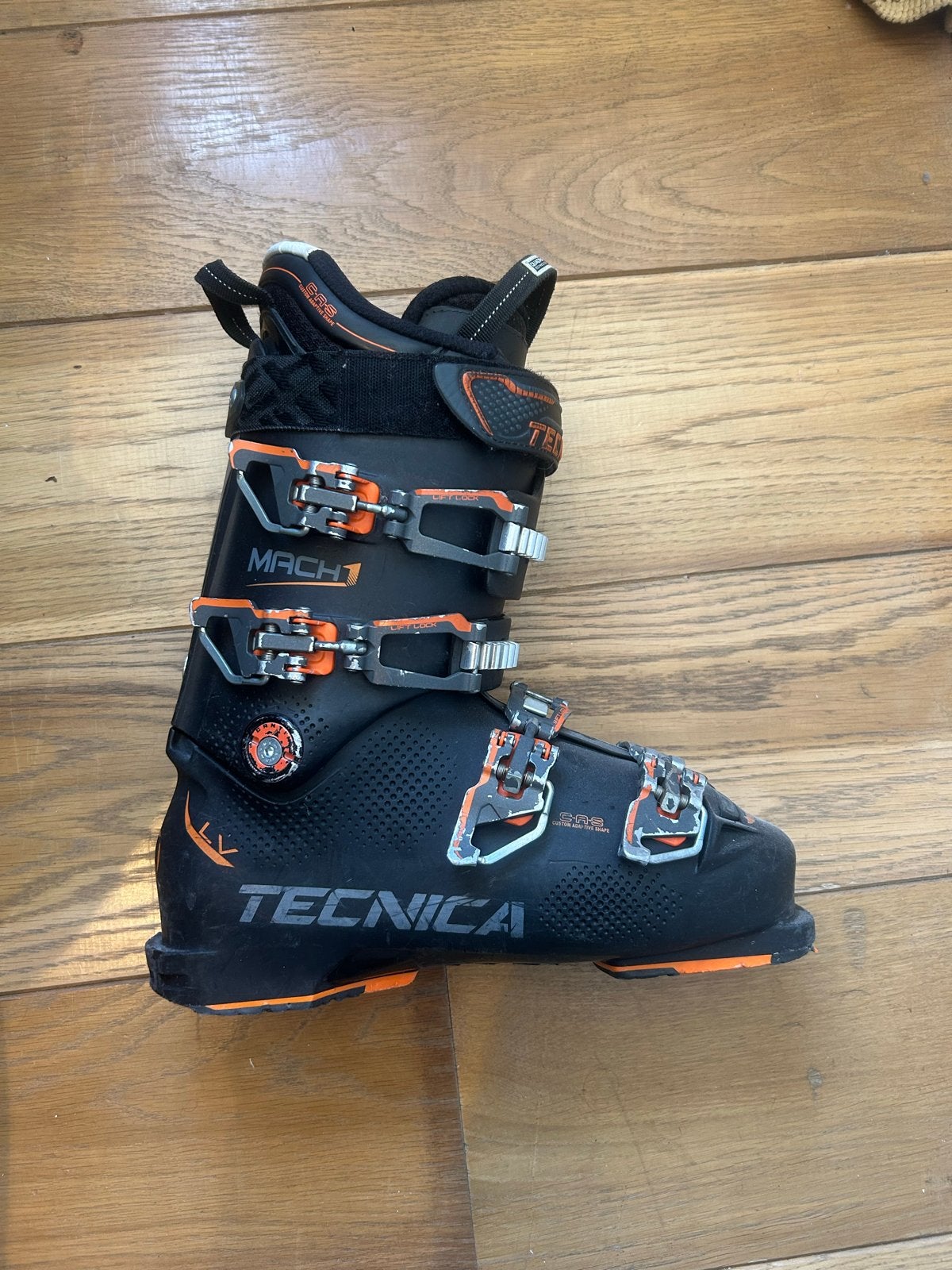 Tecnica Mach1 skischoenen, 160 tot 180 cm, Schoenen, Zo goed als nieuw, Skiën