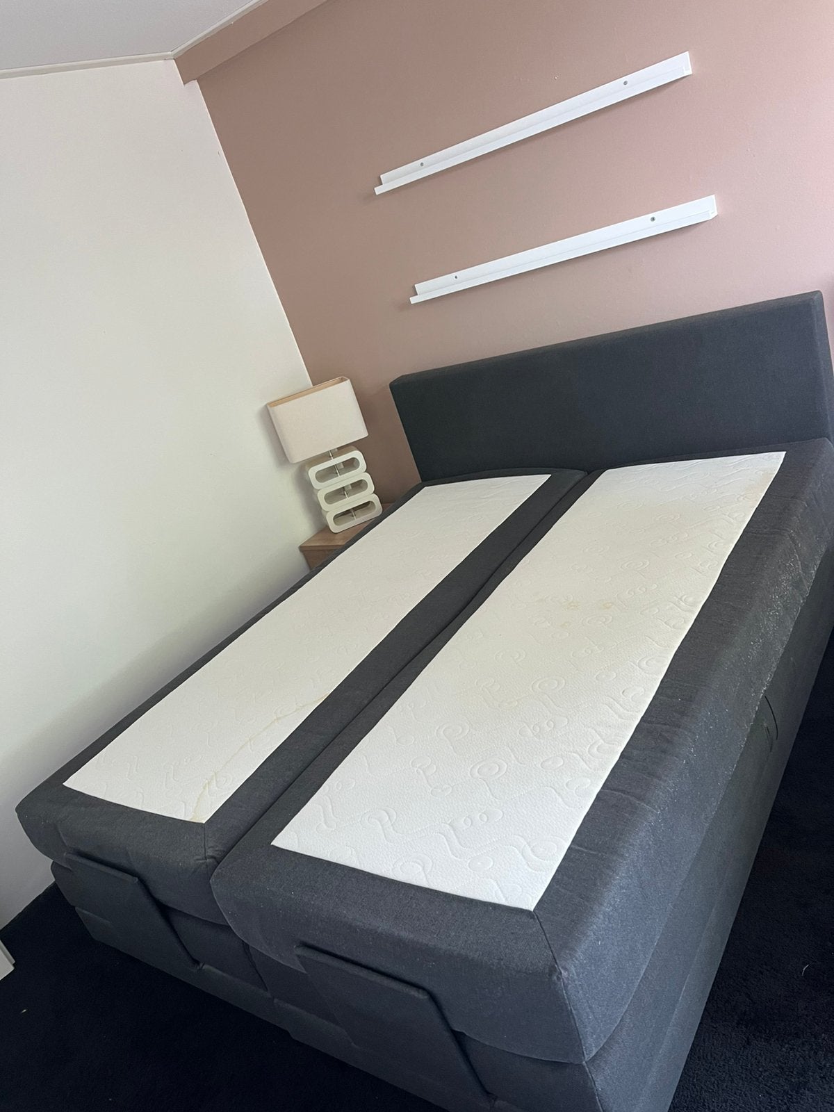 Zwarte boxspring met matrassen, zonder topmatras, Ophalen, Gebruikt, Zwart, Tweepersoons
