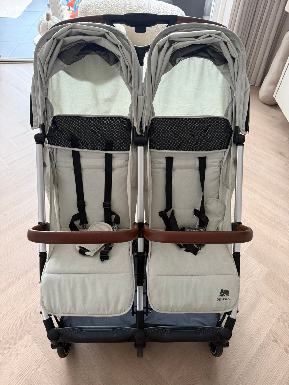 Deryan Duo Buggy X2 grijs met bruine handvaten, Kinderen en Baby's, Ophalen, Gebruikt, Overige merken, Duomodel