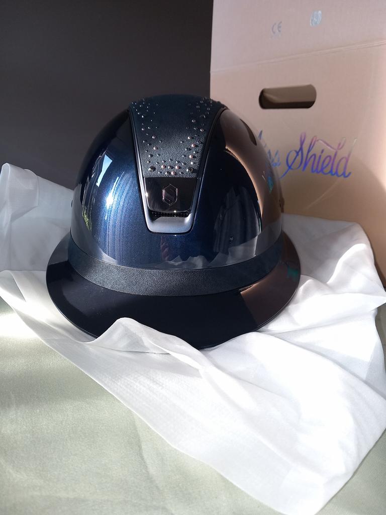 Miss shield samshield glossy cap, Dieren en Toebehoren, Paardrijkleding, Zo goed als nieuw, Cap, Dressuur, Ophalen of Verzenden